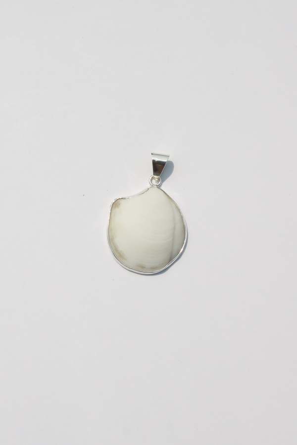 Odissea NY Medium Shell Pendants