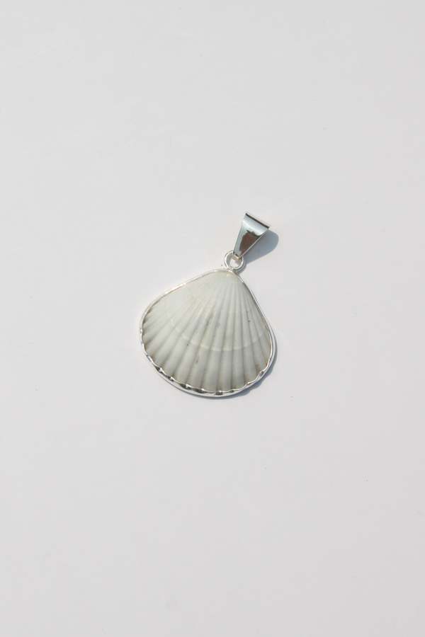 Odissea NY Medium Shell Pendants