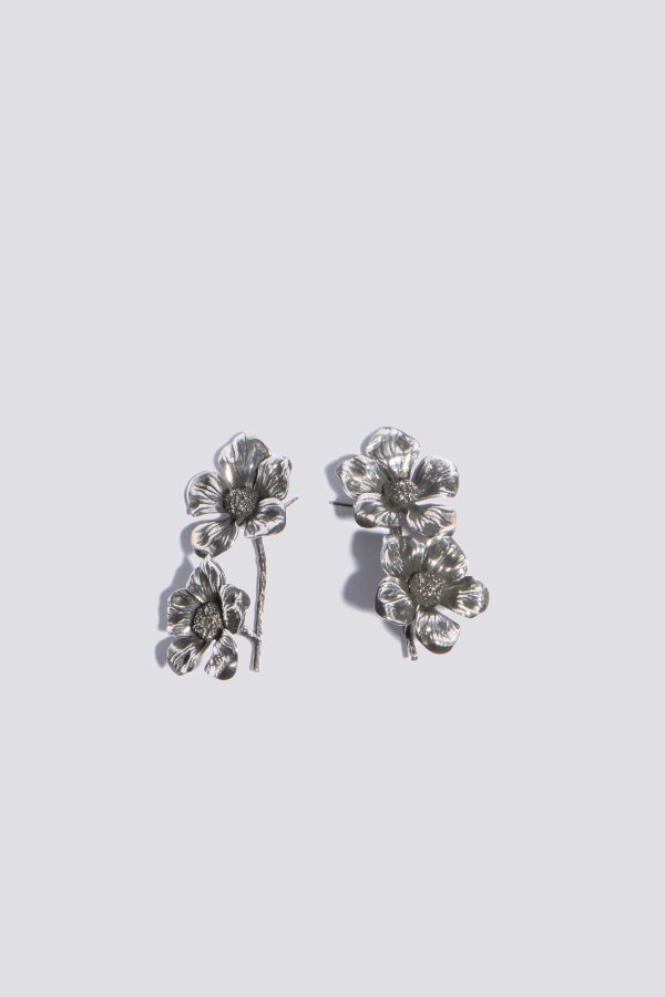 Yuhan Wang Floral Ear Pin Earrings