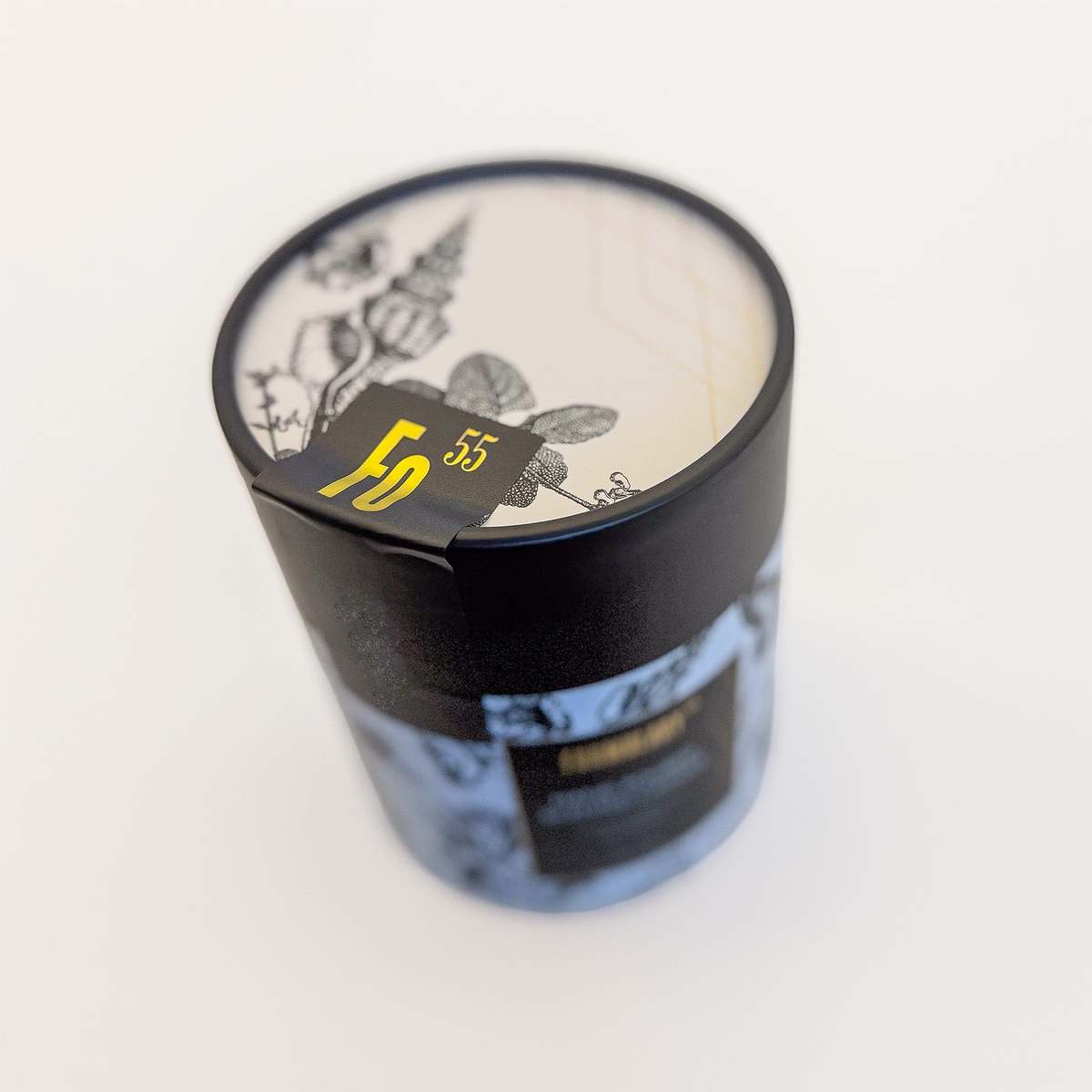 Formulary 55 Bourbon & Vanilla Glow Candle - Image 6 of 6