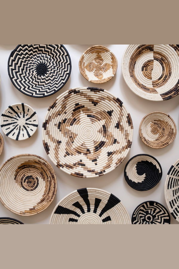 Maadili Collective Small Monochrome Daisy Banana Fiber Basket