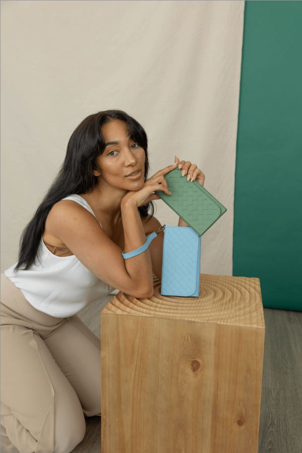 Deux Mains Woven Wristlet Wallet - Black