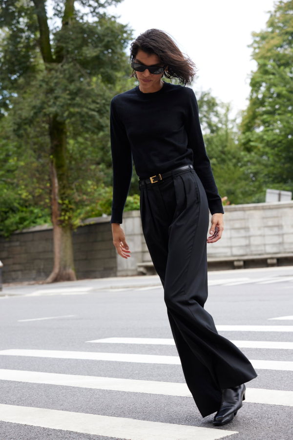 Sold Out NYC The Refined Crew Sweater - Black