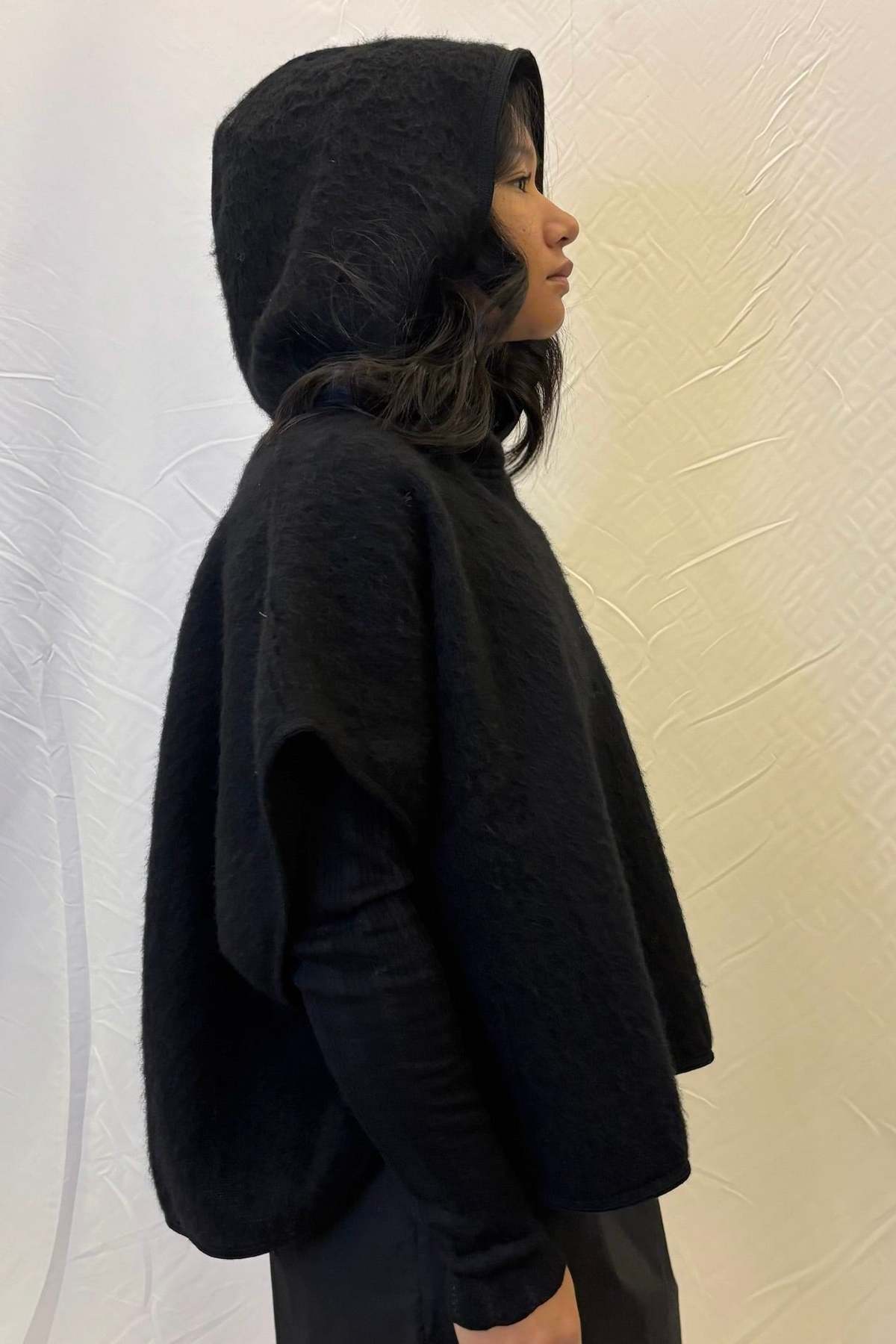 Baserange Fortu Hooded Vest - Image 8 of 8