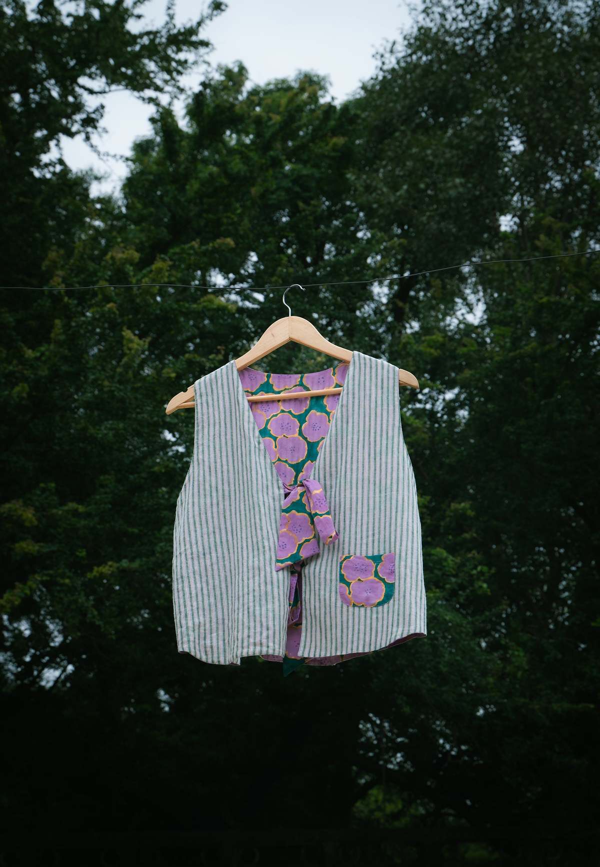 IKKIVI Clover Reversible Waistcoat - Multi-Color - Image 10 of 11