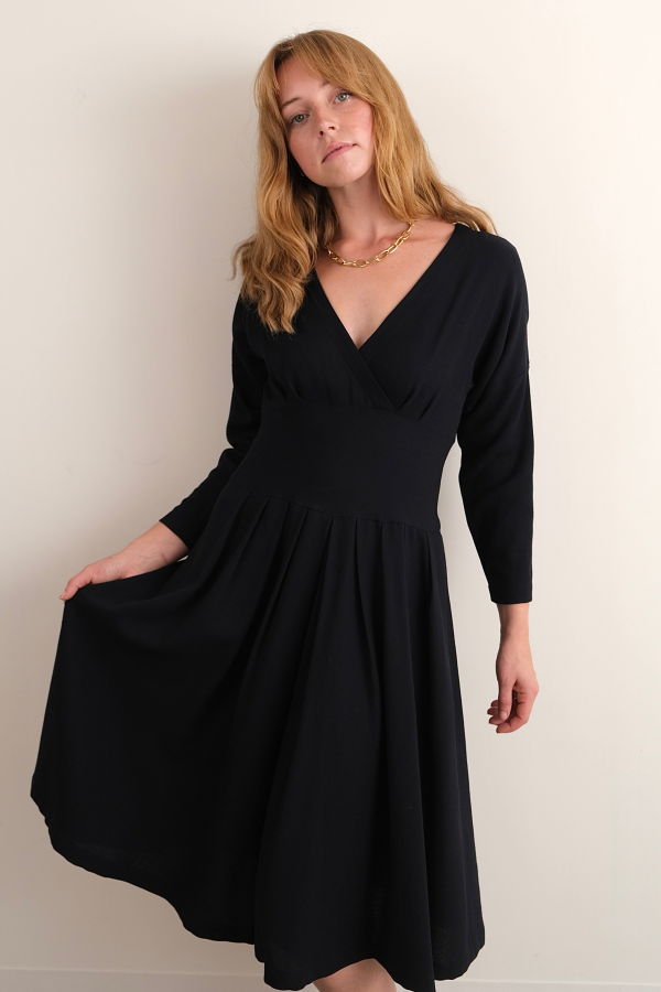 Hermine Vintage 90s Ink Wool Pleated Long Sleeve V-Neck Midi Dress - Black