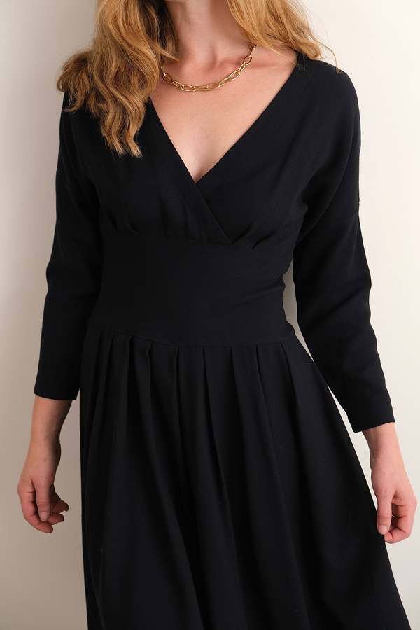 Hermine Vintage 90s Ink Wool Pleated Long Sleeve V-Neck Midi Dress - Black