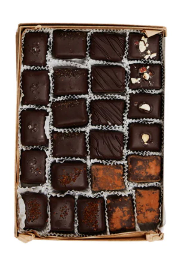 FINE & RAW Valentine's 24 Piece Truffle Gift Set Chocolate