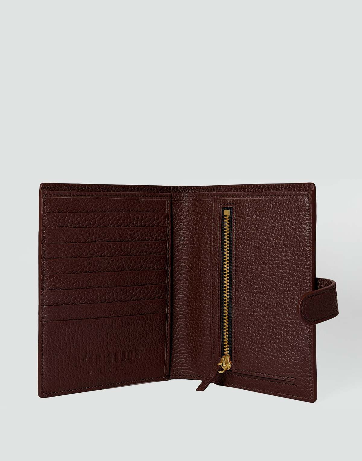 Hyer Goods Il Viaggio Leather Passport Wallet - Image 6 of 9