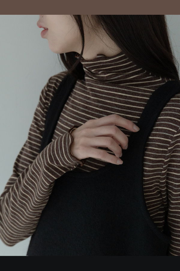 The NKC Store Cathie Turtleneck Top