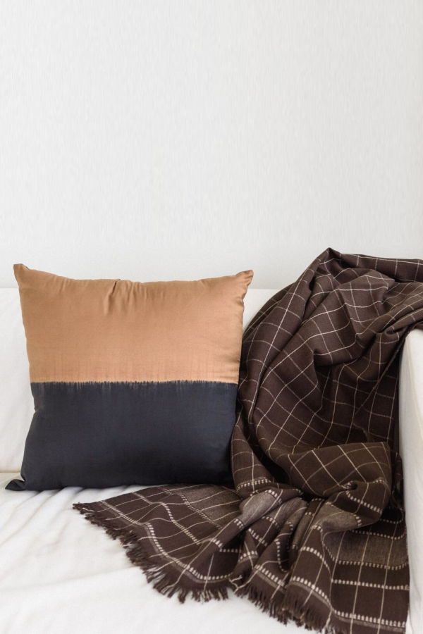 Variously Kala Pillow - Black/Gold