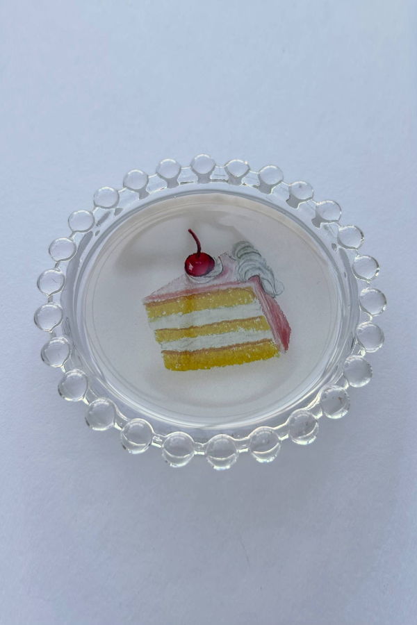 Wear Your Snacks Yellow Cake Dish