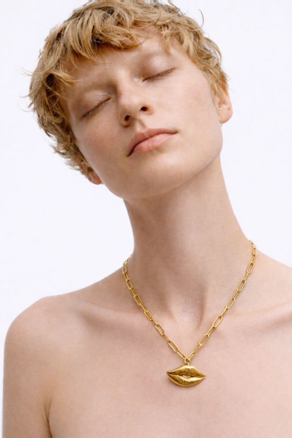 Alejandra de Coss MX Lips Chain