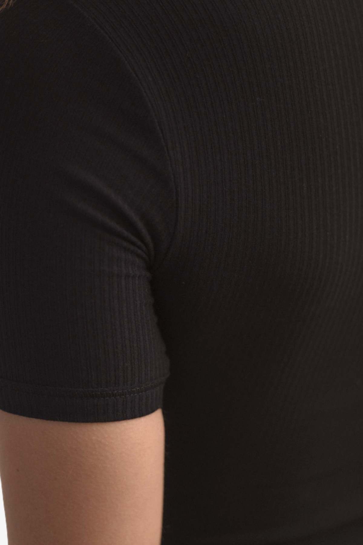 Baserange Heart Short Sleeve Tee - Black - Image 7 of 7