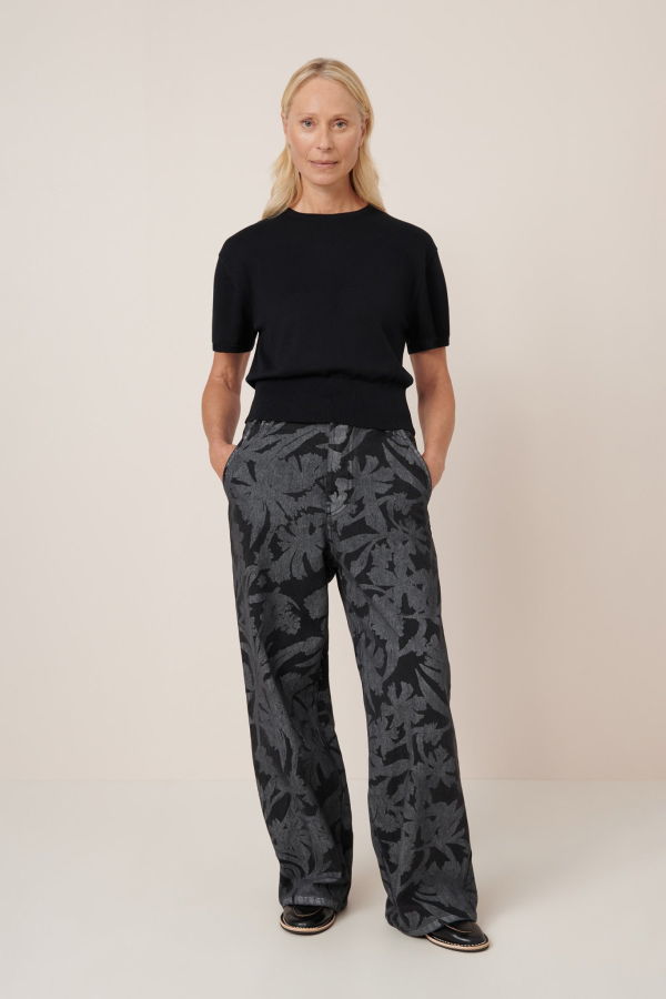 Kowtow Silhouette Top - Black
