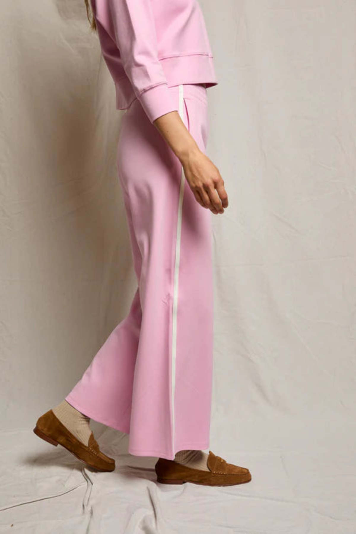 Perfect White Tee Mikos Wide Leg Pants - Image 3 of 5