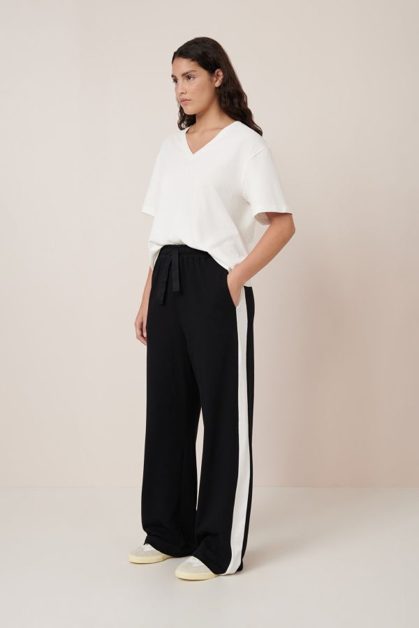 Kowtow Contrast Trackpant - Black