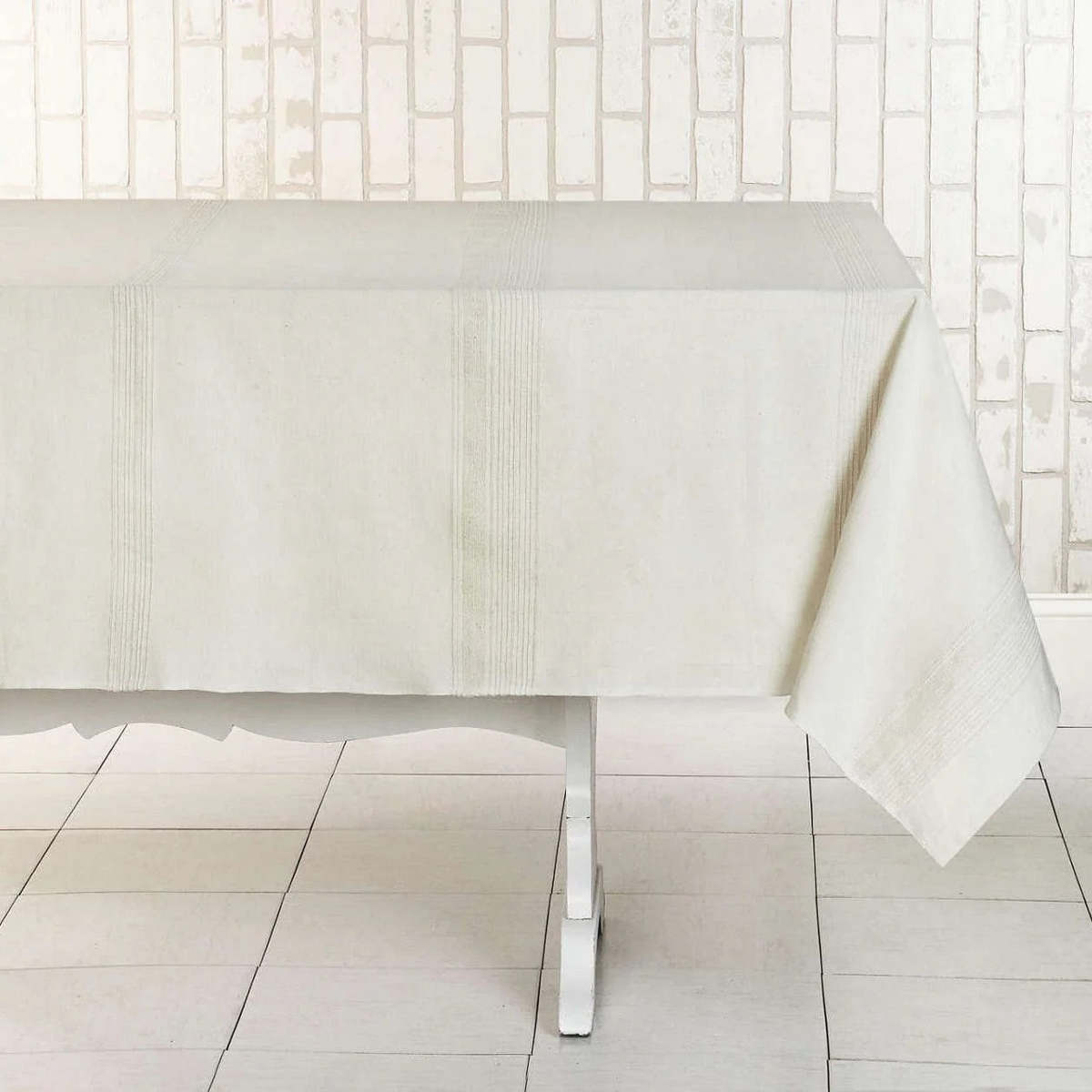 Sustainable Threads ECOLOOM Tablecloth - Image 3 of 13