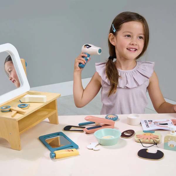Tender Leaf Toys Hair Salon Toy Set