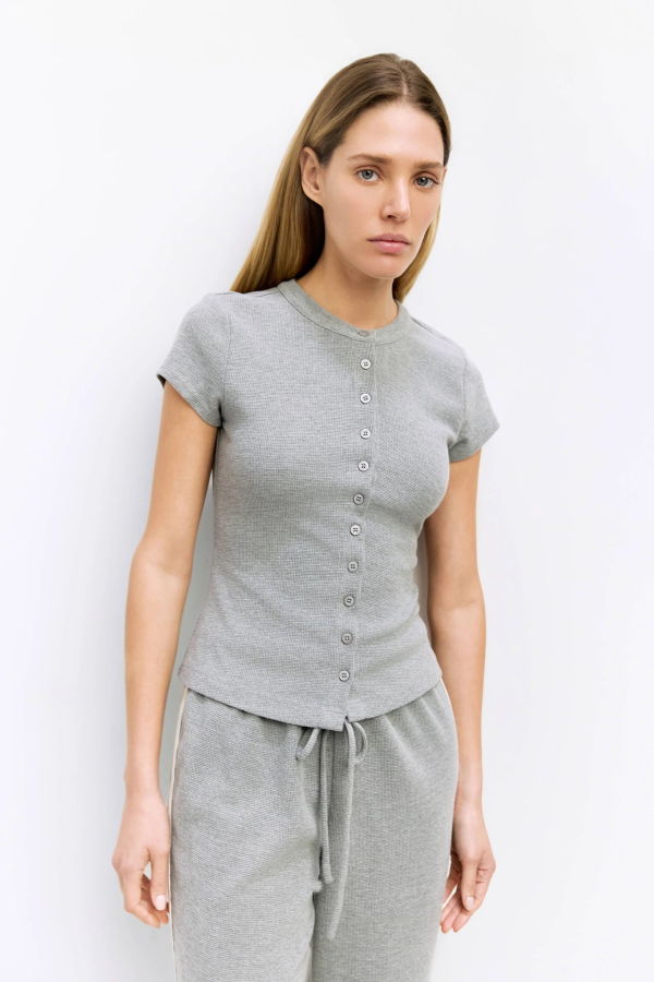 Mod Ref Enzo Waffle Button Top