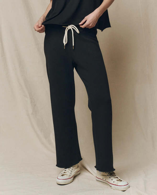The Great. The Wide Leg Cropped Sweatpant The Great. The Wide Leg Cropped Sweatpant