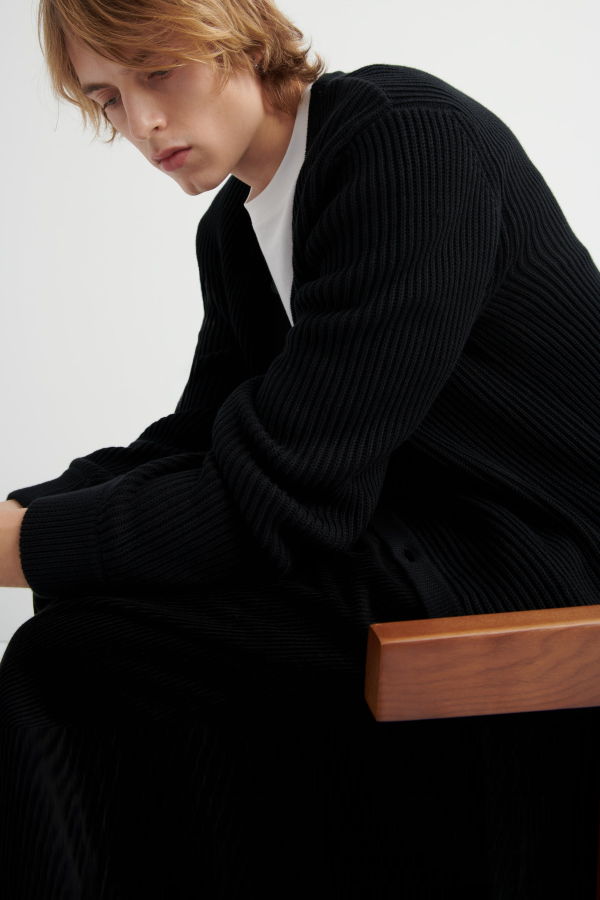 Kowtow Fisher Cardigan - Black