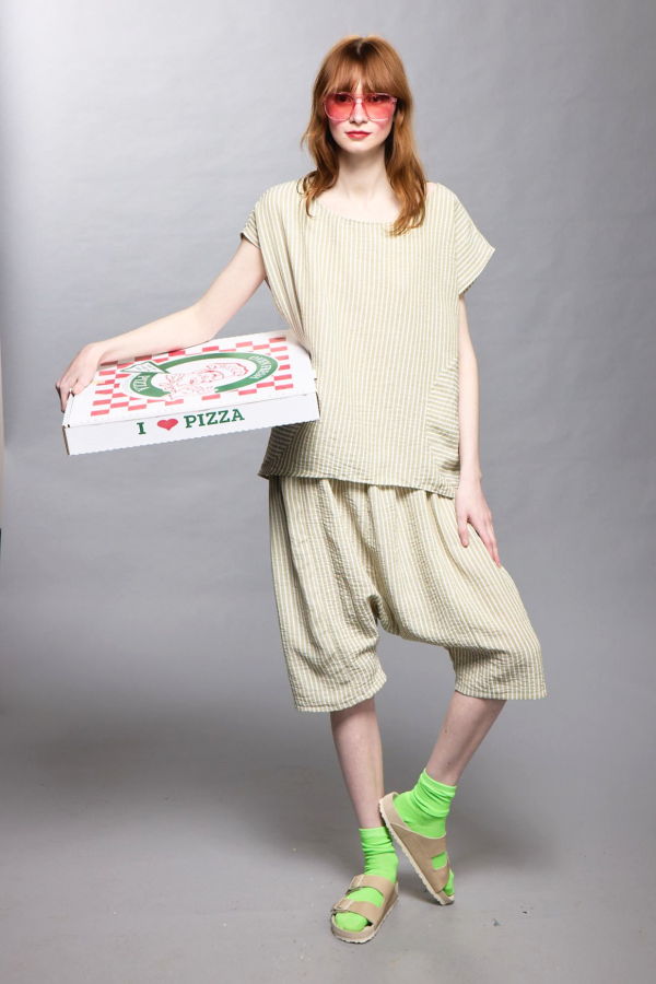 Meg Circle Pocket Top