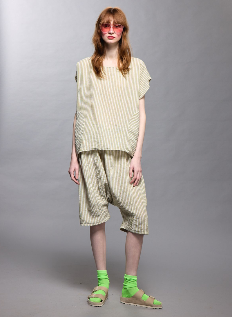 Meg Circle Pocket Top