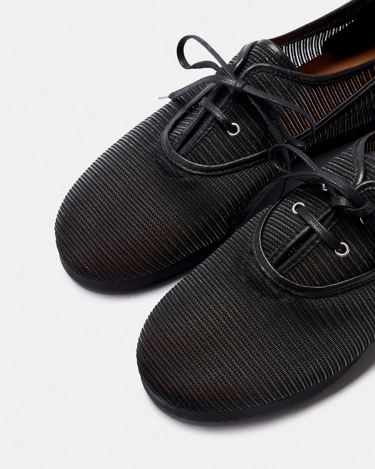 Naguisa Carmen Black Mesh Oxford Shoes - Image 5 of 5