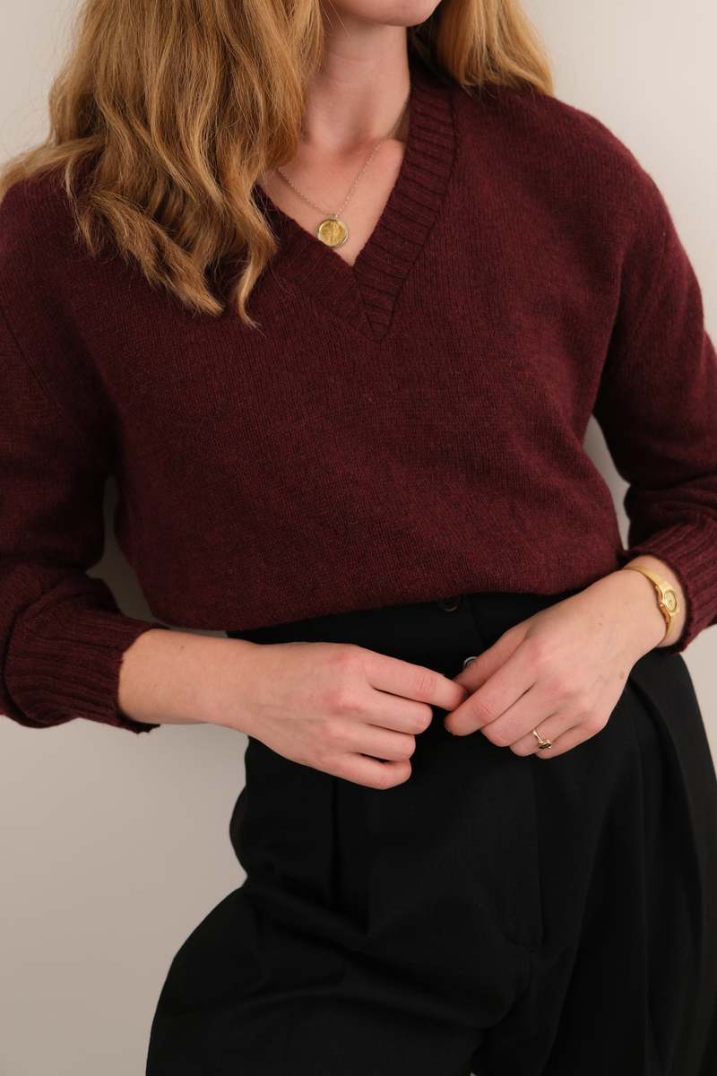 Hermine Vintage Merlot Wool Blend V-Neck Long Sleeve Sweater - Burgundy