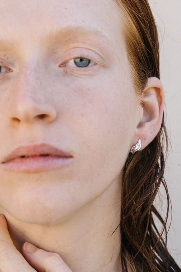 Swim To The Moon Ostra Studs Earrings