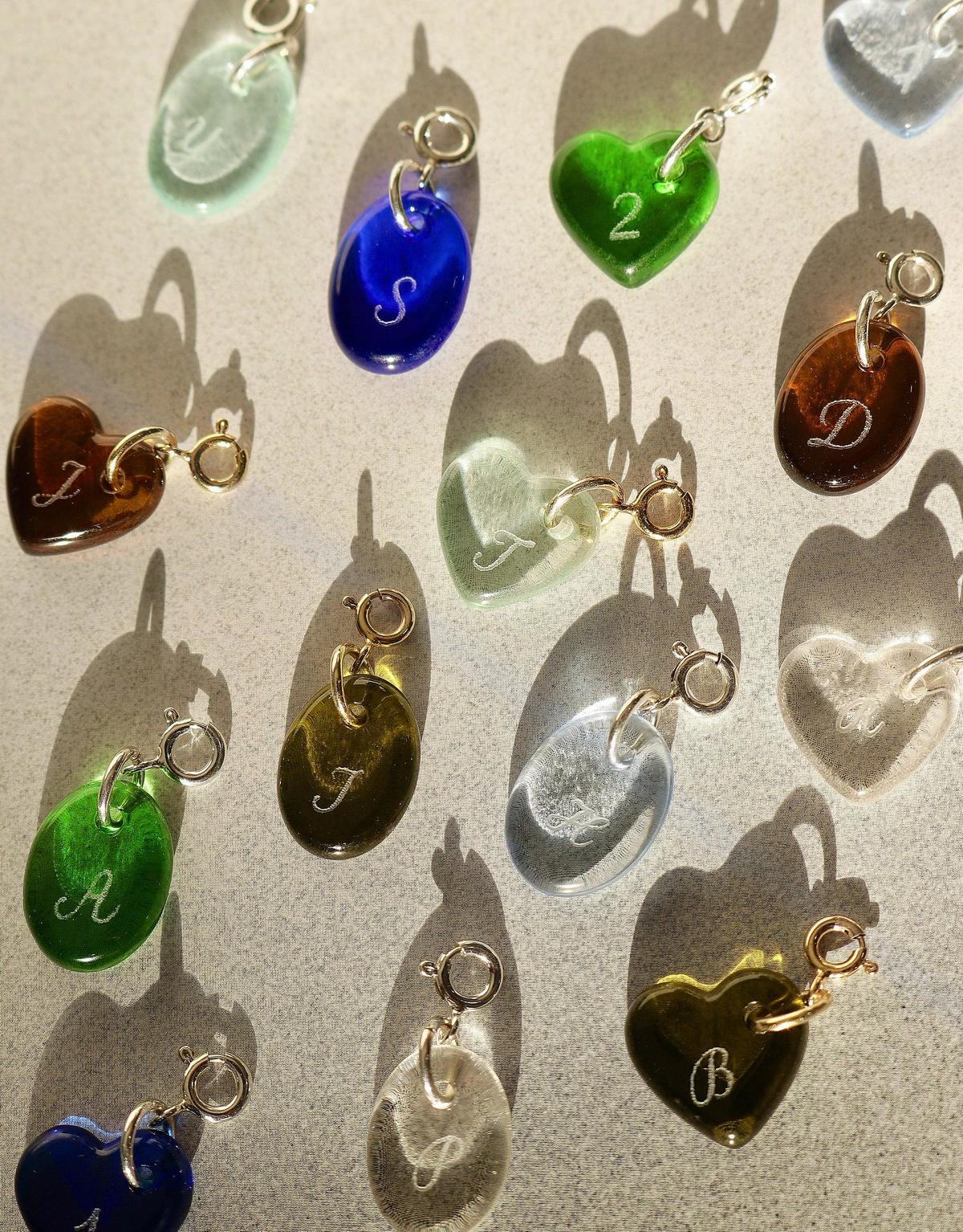 Cled Heart Icon Charm - Image 4 of 13