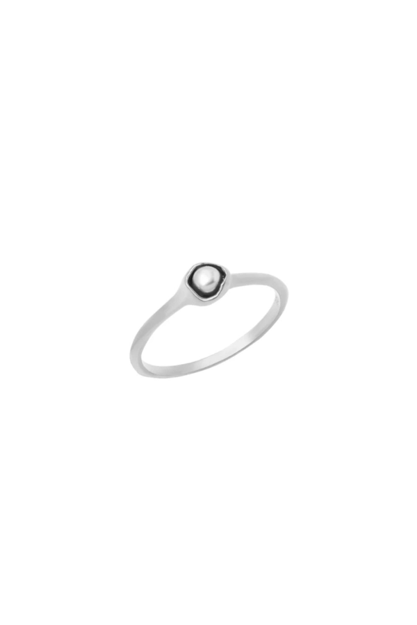 Meg Carina Hardy Pearl Solo Ring