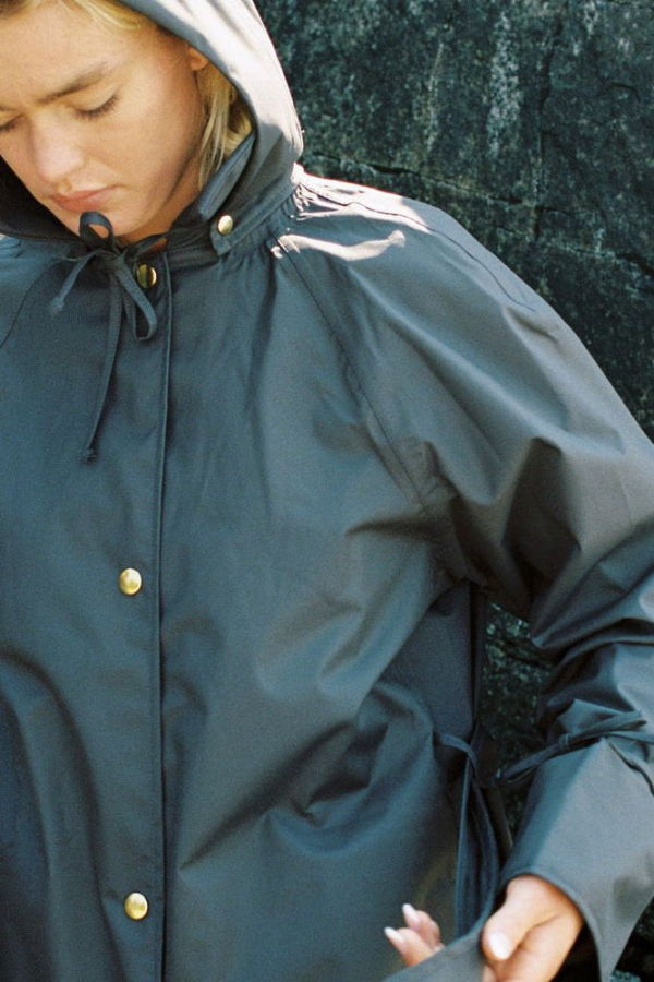 Faire Child Mackintosh Rain Coat - Obsidian