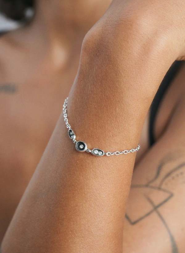 Meg Carina Hardy Dewdrops Bracelet - Silver