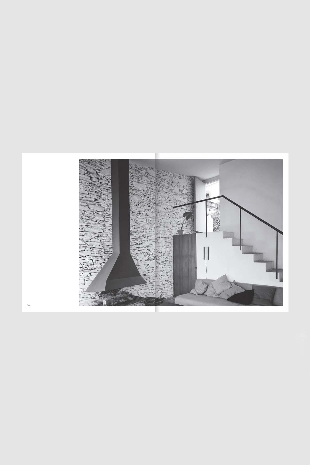 Apartamento "The Modern Architecture of Cadaqués 1955-71" by Nacho Alegre Book - Image 4 of 10