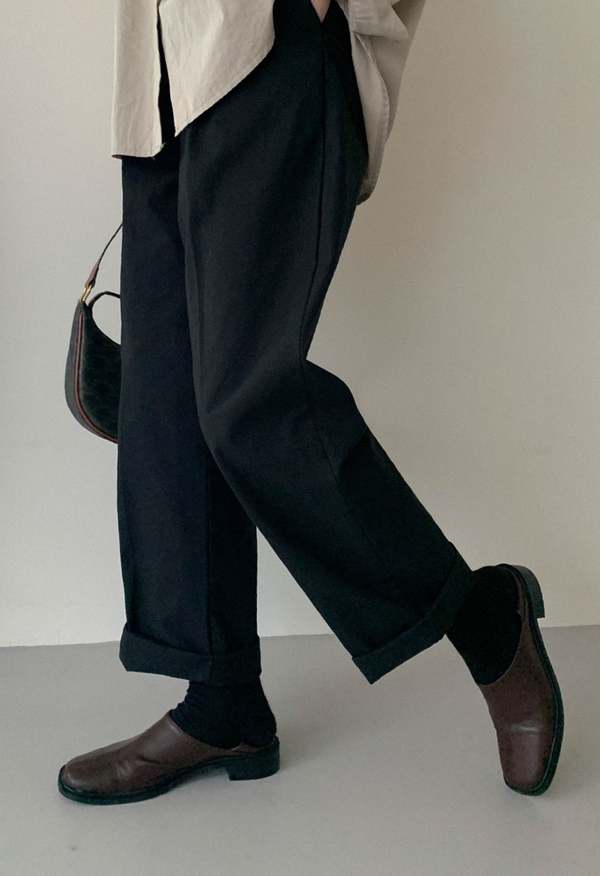 The NKC Store Indy Mule Shoes - Brown