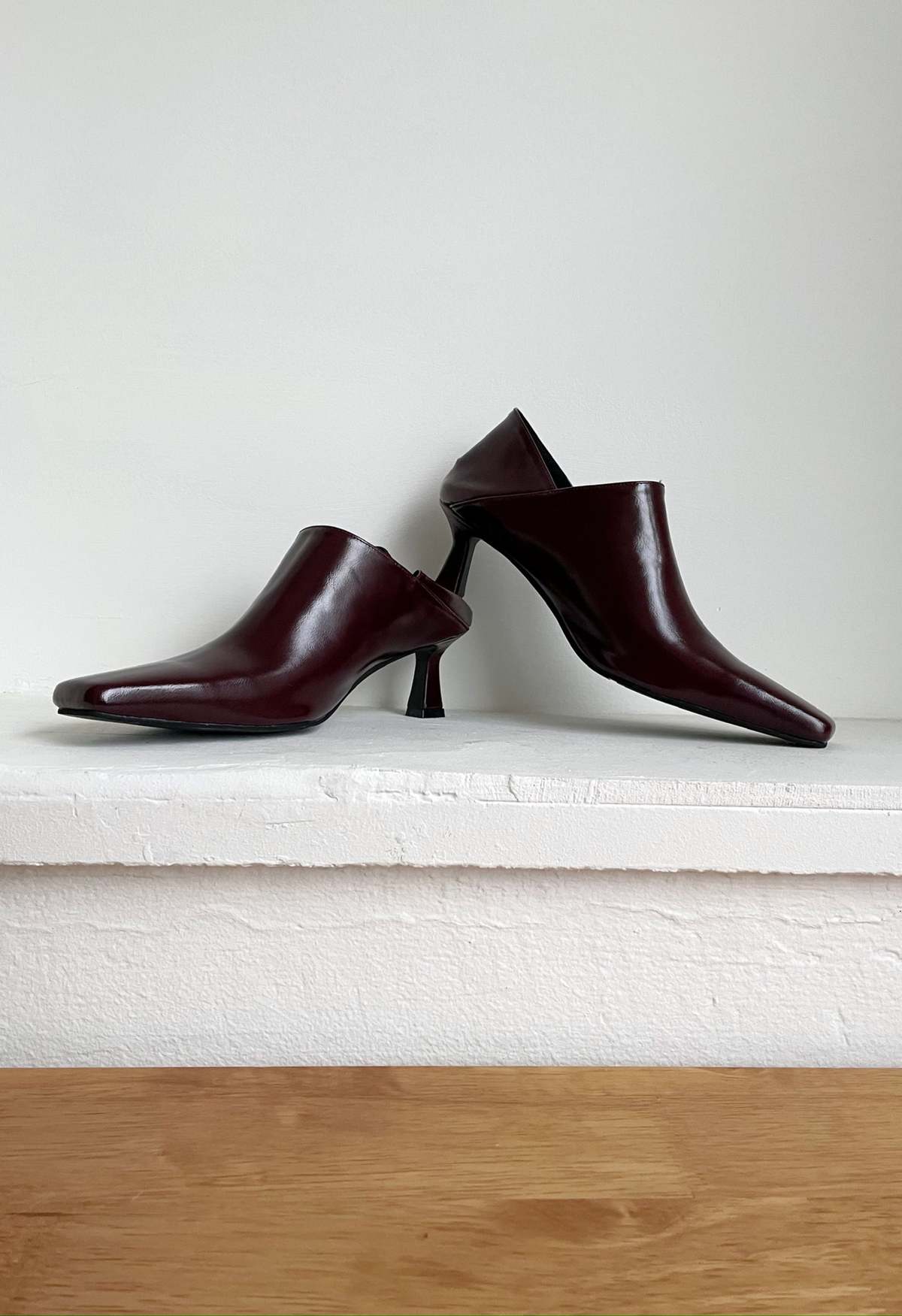 The NKC Store Jordaan Convertible Heel - Burgundy - Image 3 of 7