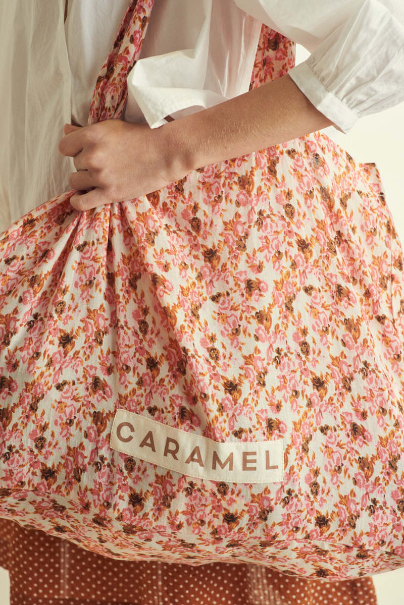 Caramel SHELL TOTE BAG - BRIGHT PINK FLORAL