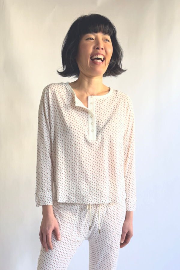 The Great. The Crop Sleep Henley - Calico Rose 