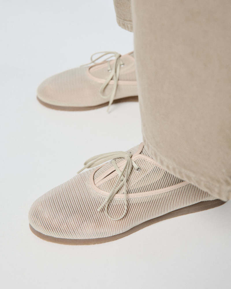 Naguisa Carmen Taupe Mesh Oxford Shoes