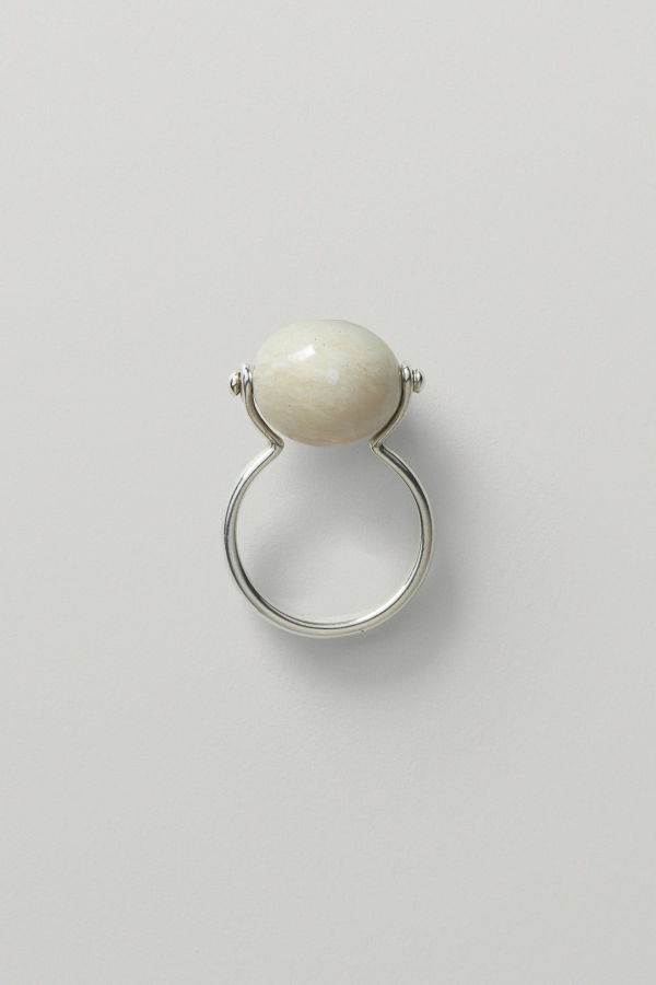 Annika Inez Small Stone Ellipse Ring