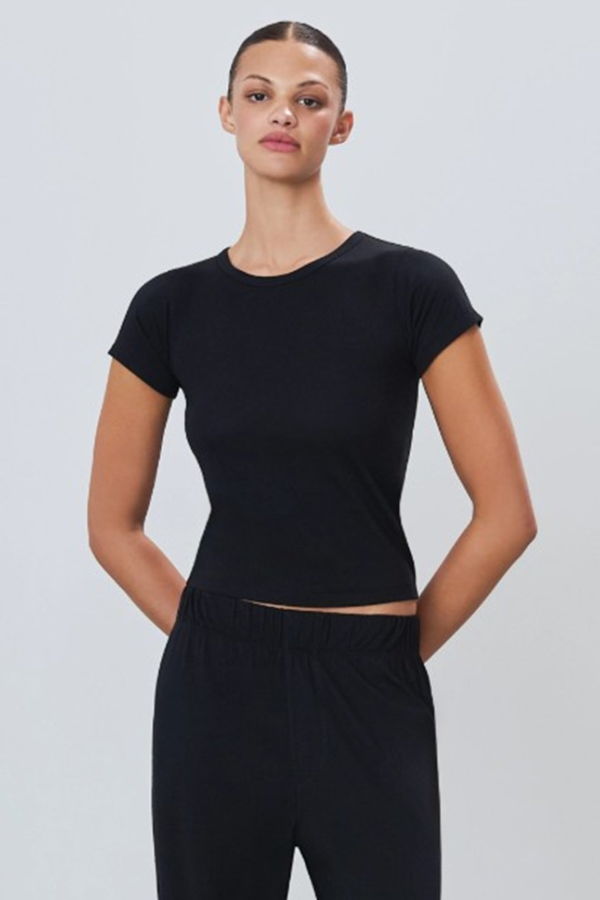 ÉTERNE Fitted Crewneck Short Sleeve T-Shirt - Black