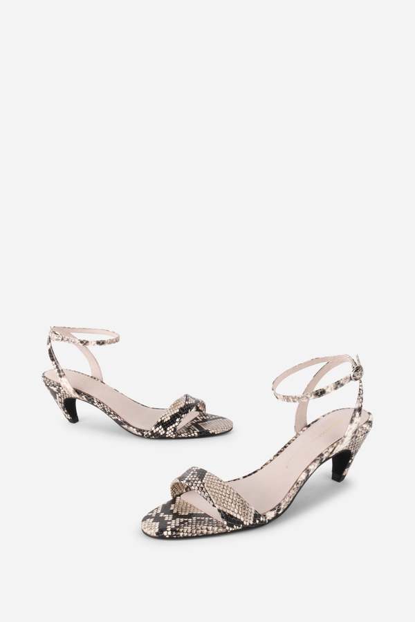 INTENTIONALLY __________. Liani Heel INTENTIONALLY __________. Liani Heel