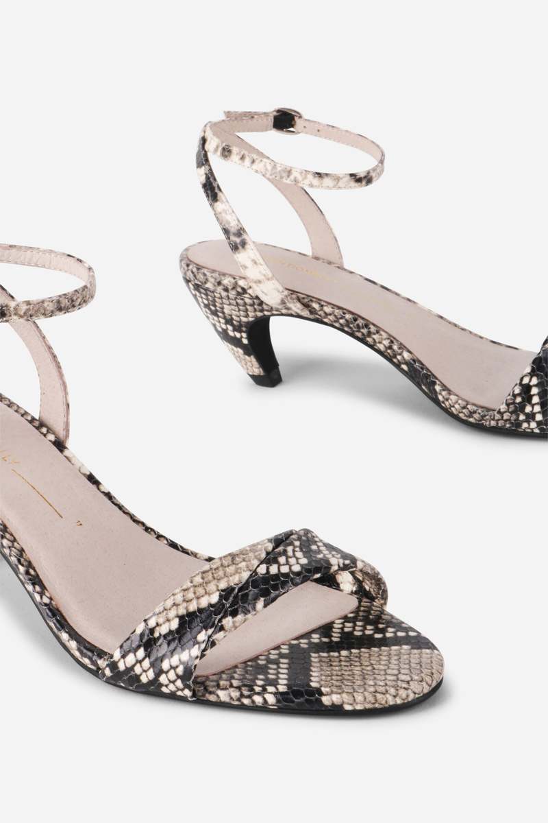 INTENTIONALLY __________. Liani Heel