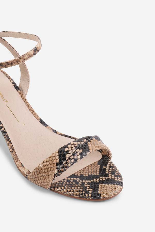 INTENTIONALLY __________. Liani Heel