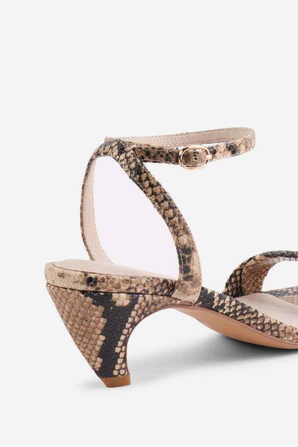 INTENTIONALLY __________. Liani Heel