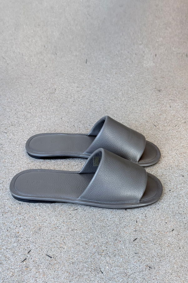 Lauren Manoogian Soft Slipper Slides - Coal