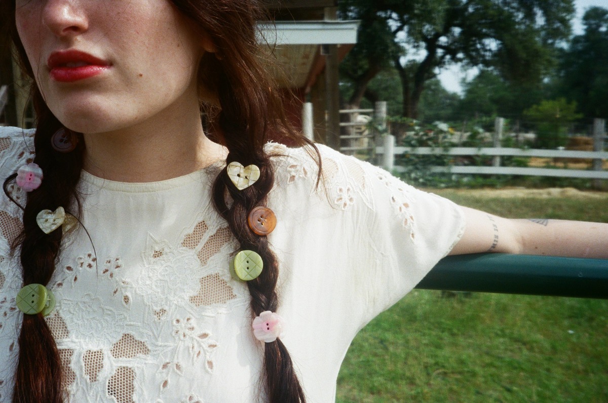 Hey Ricochet Button Mini Claw Set Hair Clips - Image 2 of 3