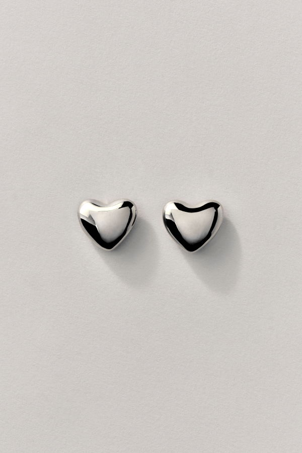 Annika Inez Voluptuous Heart Earring - Silver